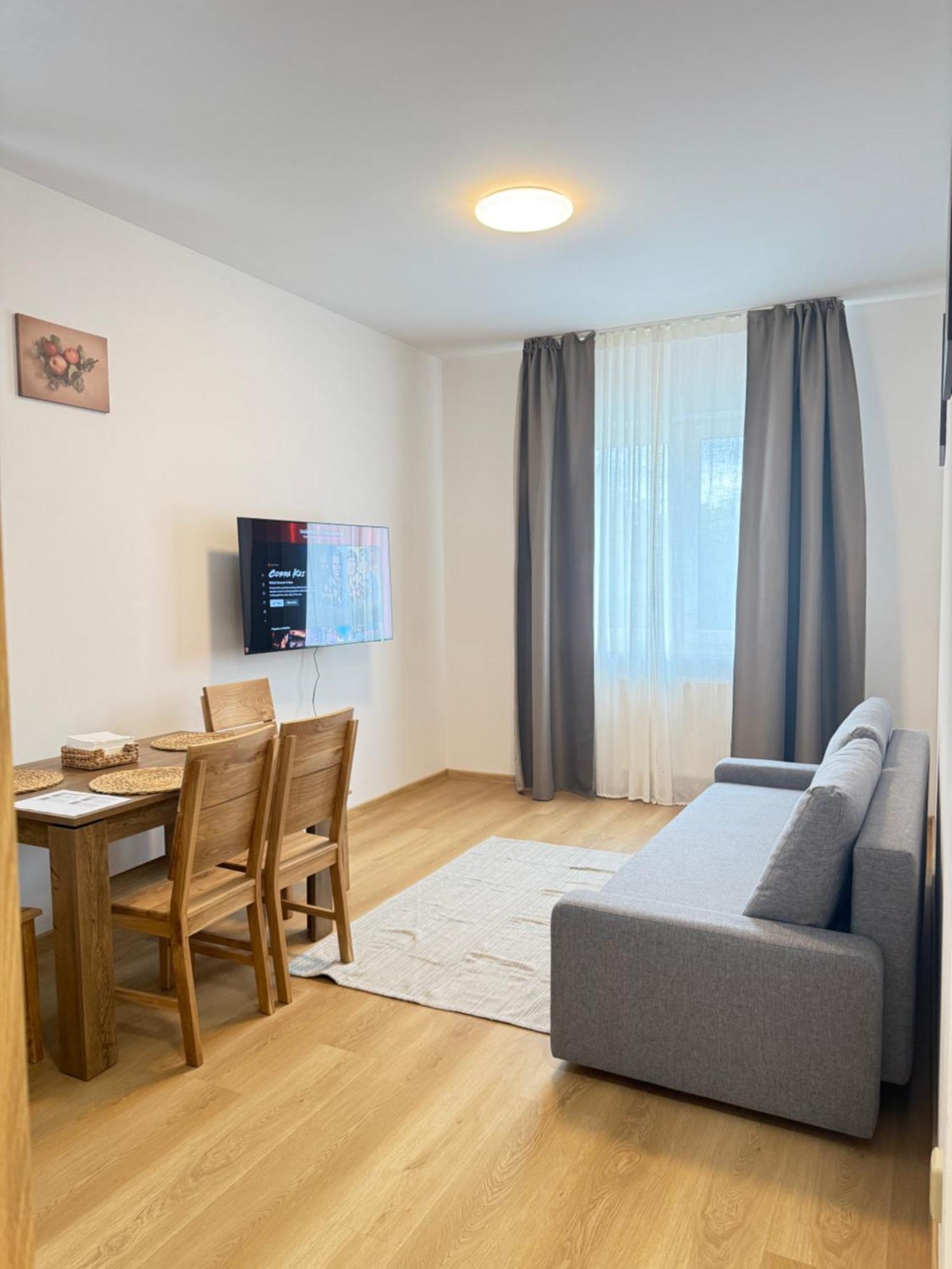 Riverside Apartment Praha Eksteriør billede