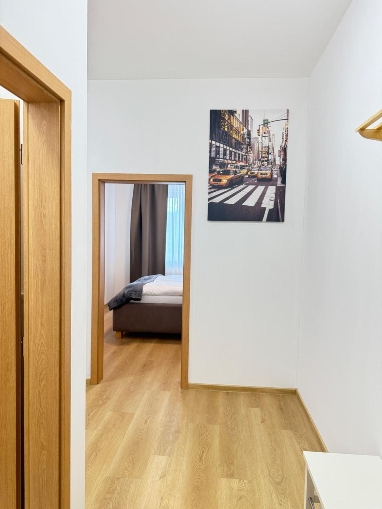 Riverside Apartment Praha Eksteriør billede